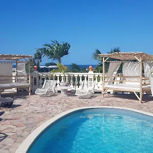 https://le-moulin-de-la-baie.comcaribbean.com